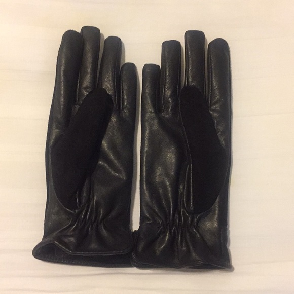 Banana Republic Gloves - Picture 2 of 4